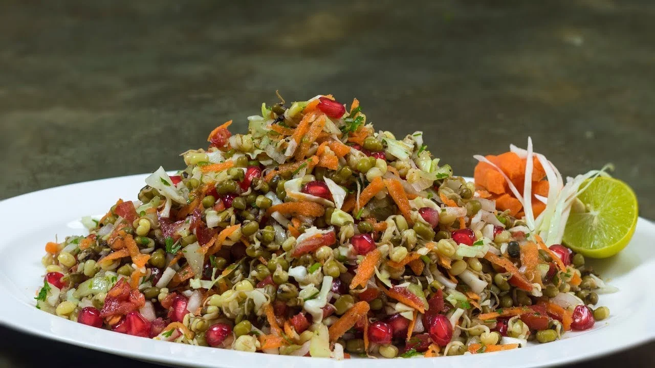 sprouted moong salad